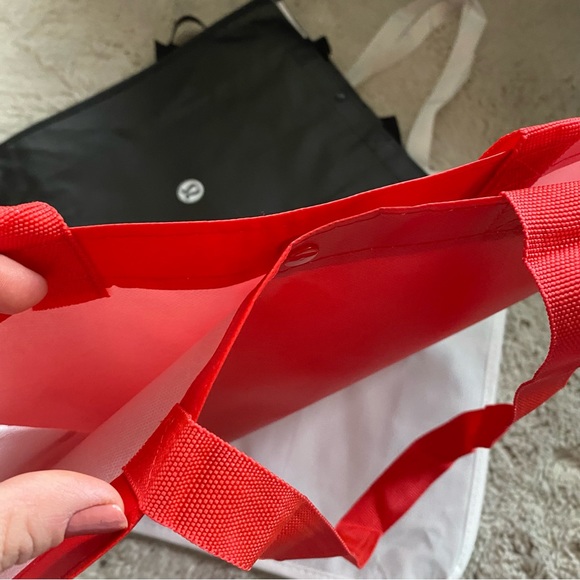 NEW LULULEMON LARGE REUSABLE BAGS BUNDLE - Picture 3 of 3